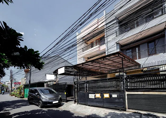 J&B Rooms Tomang Jakarta Mitra RedDoorz